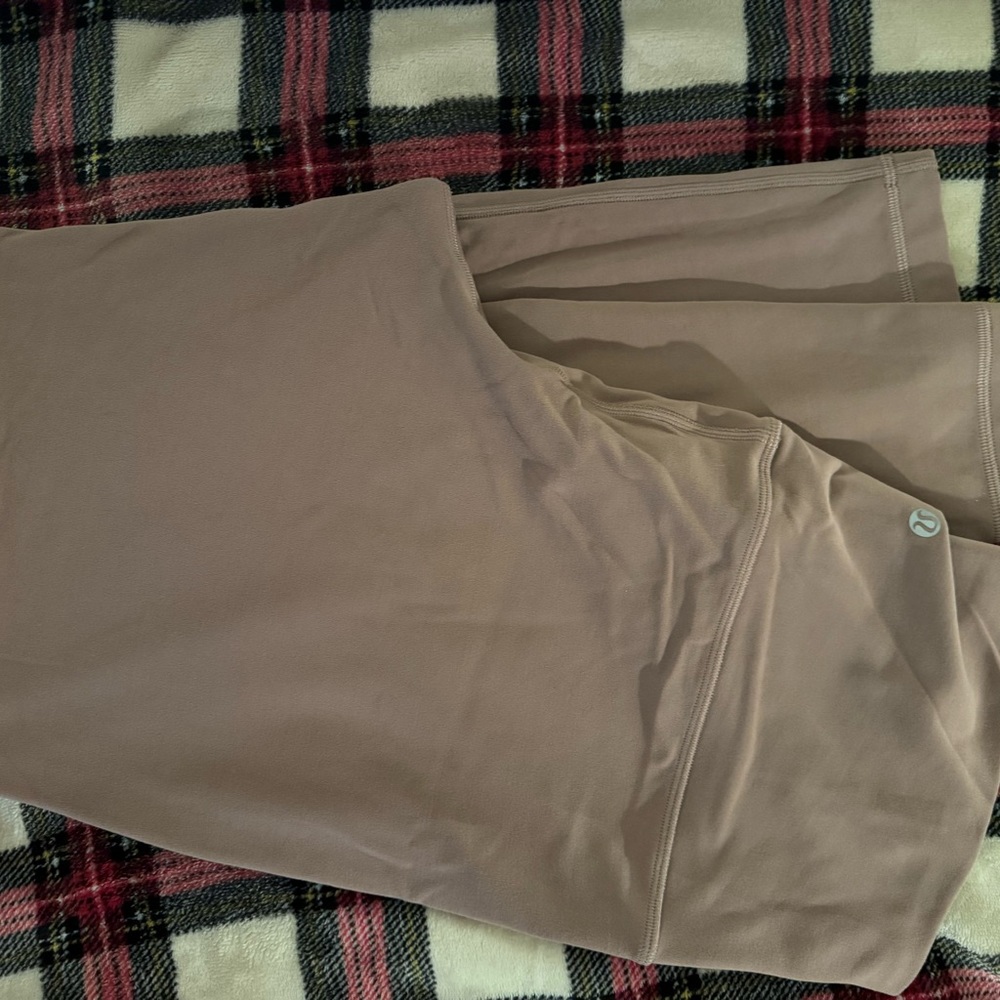 Lululemon 12 aligns.